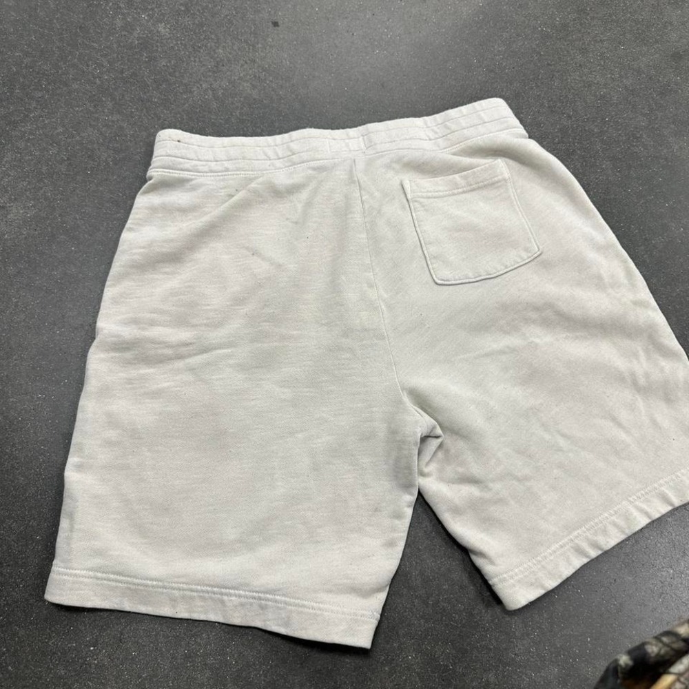 Hollister Co. white shorts with black stripes and logo - Picture 4 of 4